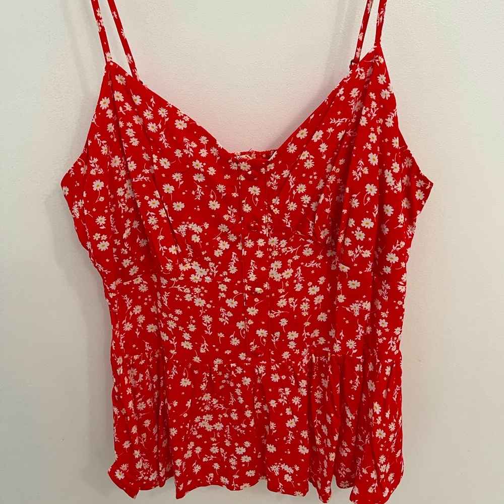 Beautiful red floral top!